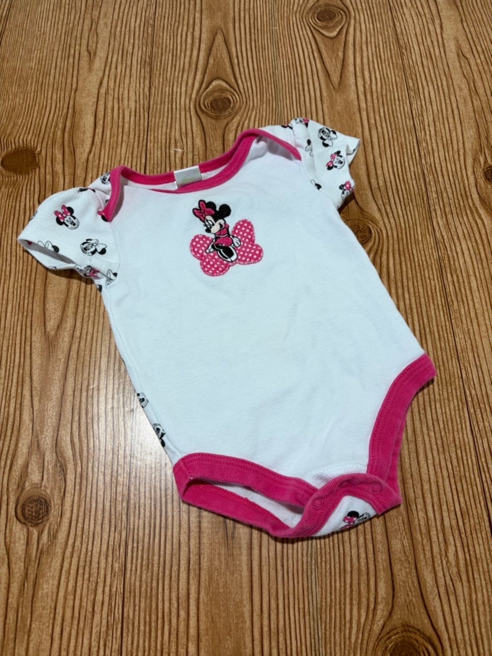 7/$20 Disney Minnie Mouse White Onesie Pink Trim and Snaps Cotton 6 Months